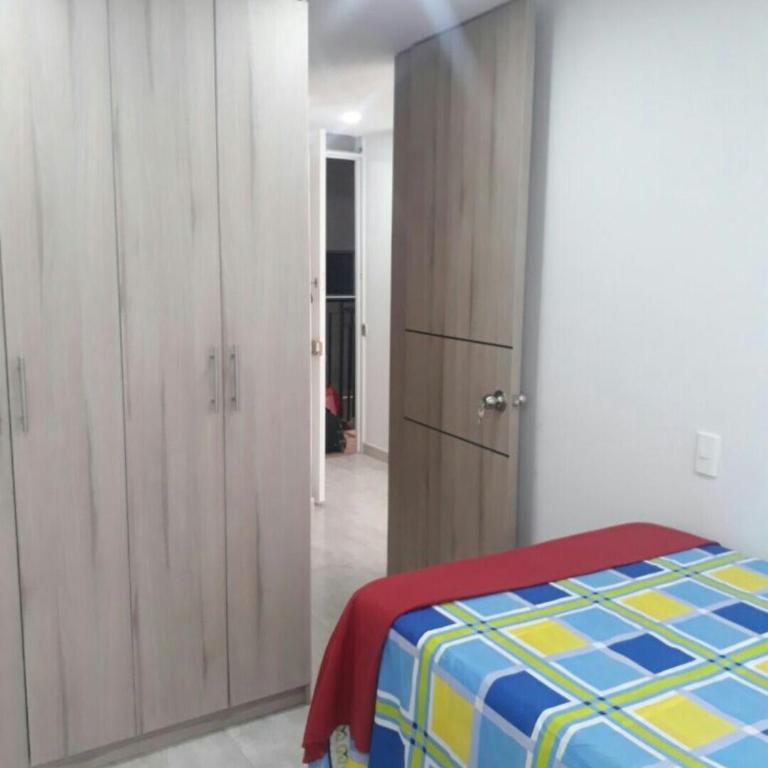 Apartmento frente al hotel Colsubsidio Peñalisa - Apartamento de 3 dormitorios - 4