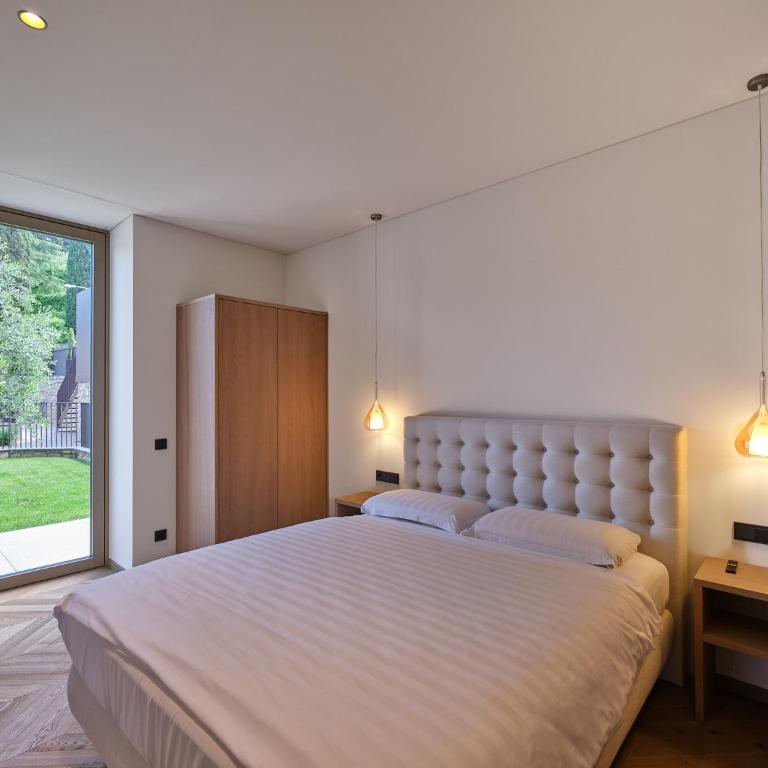 Luxury Apartments La Baia - Two-Bedroom Apartment with Terrace - 8