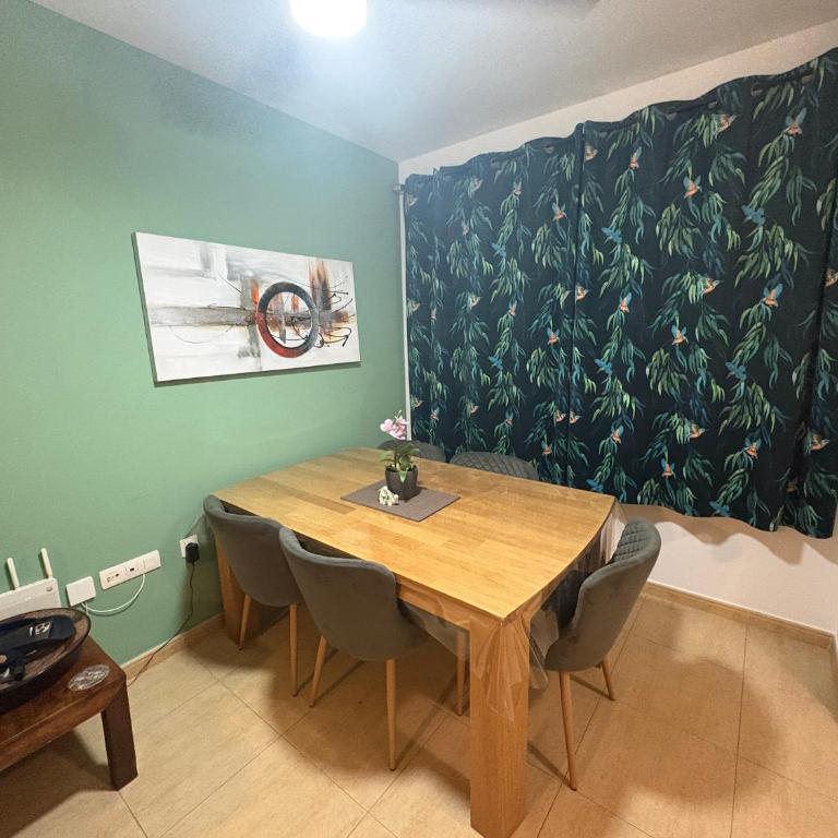 Caleta Holiday Rental - Casa Mombassa - Large House - 8