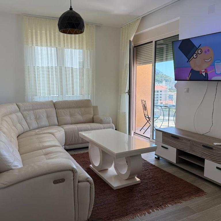 Modern 2-Bedroom Apartment, Becici, Budva - Apartman sa 2 Spavaće Sobe i Balkonom - 9