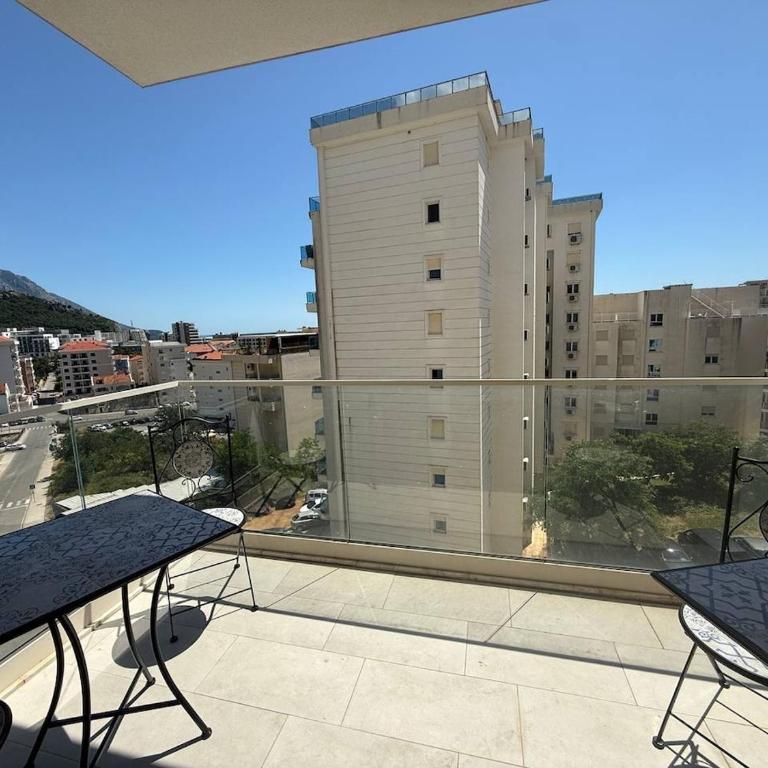Modern 2-Bedroom Apartment, Becici, Budva - Apartman sa 2 Spavaće Sobe i Balkonom - 29