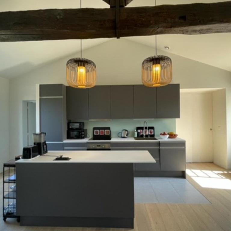 Charming 80m Near The Old Port! - Apartment - 2