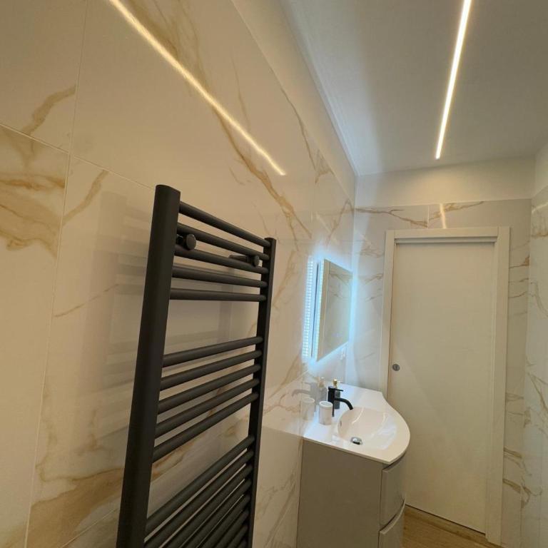 Casa Ambra - Appartamento con 2 Camere da Letto - 2
