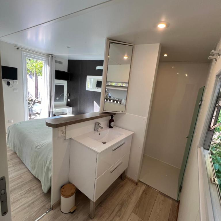 Mobil Home climatisé 6 personnes - Camping Les Sables d'Or Cap d'Agde - Mobile Home - 3