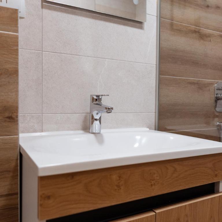 Mahagoni Rooms - Double or Twin Room - 5