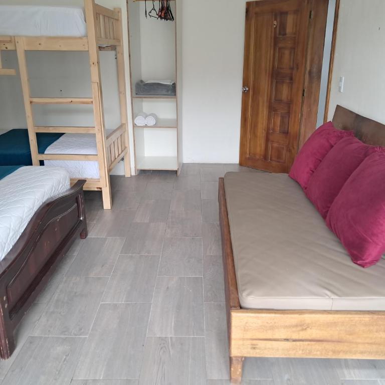 Roxel Home - Four-Bedroom House - 5