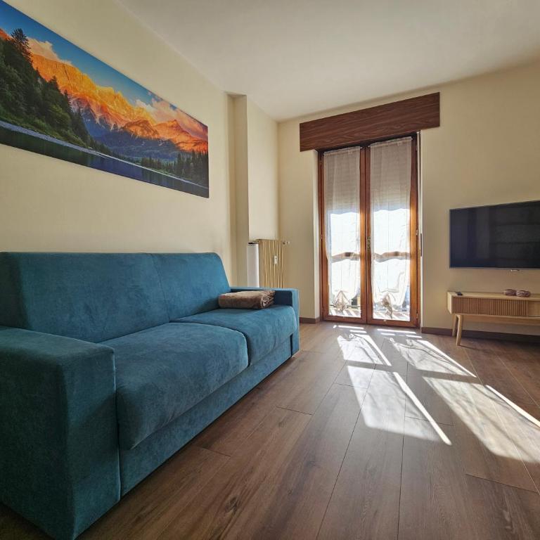 Alpenblick Tirano Station - Three-Bedroom Apartment with Mountain View - 1