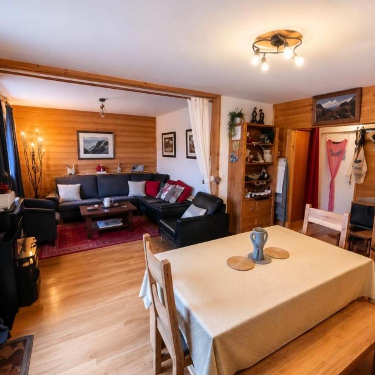 Spacious family nest with balcony in Chamonix - Apartamento - 1