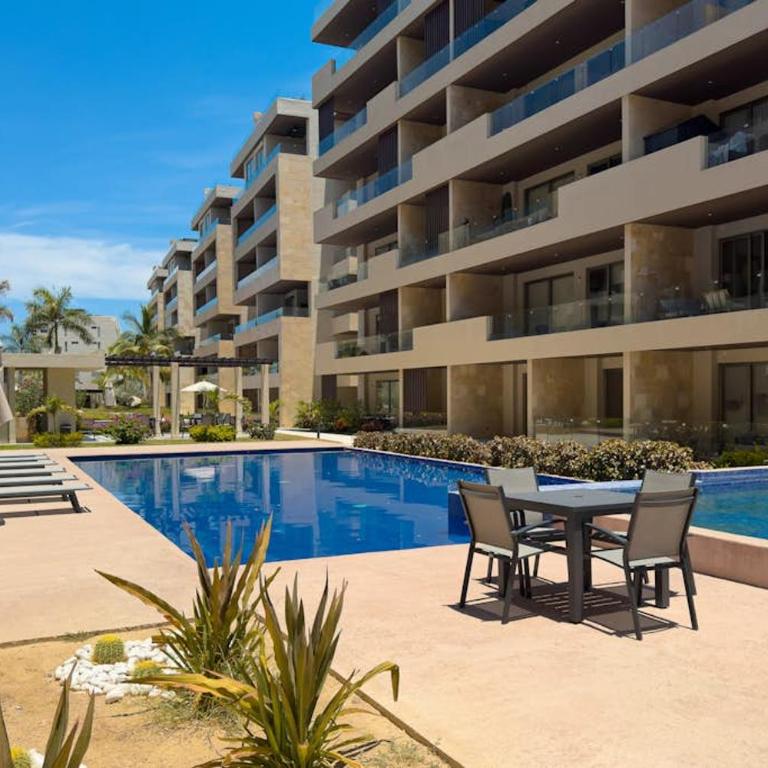 Bright Coastal Condo with Ocean-view Balcony, Gym, Pools, BBQ & kid’s park - Ferienhaus - 28