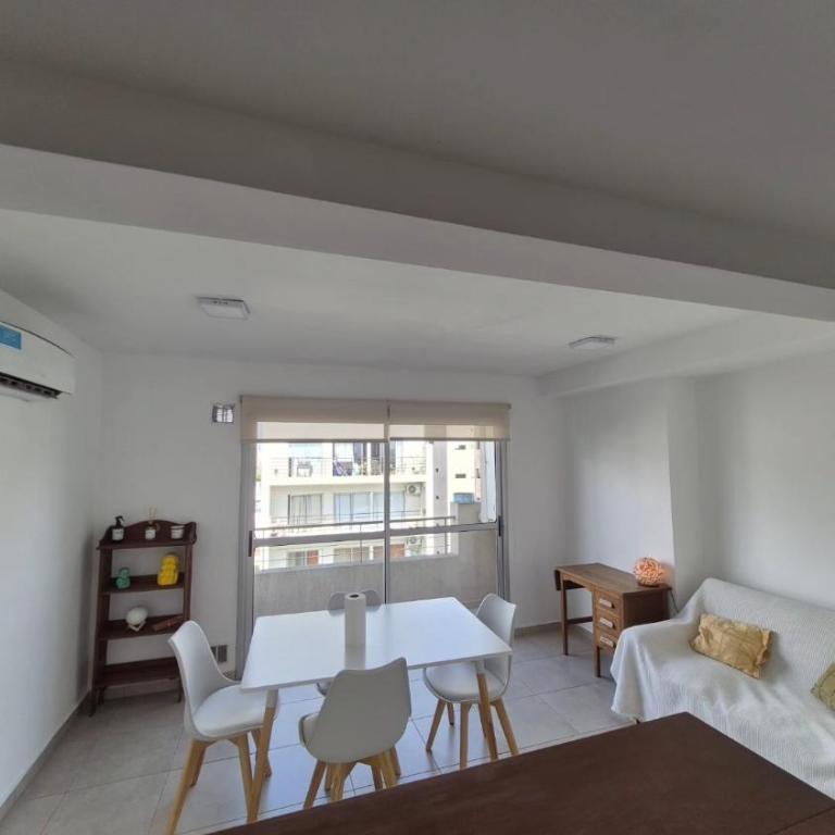 Departamento 2 ambientes, amoblado con cochera, La Plata - Apartamento de 1 dormitorio - 1