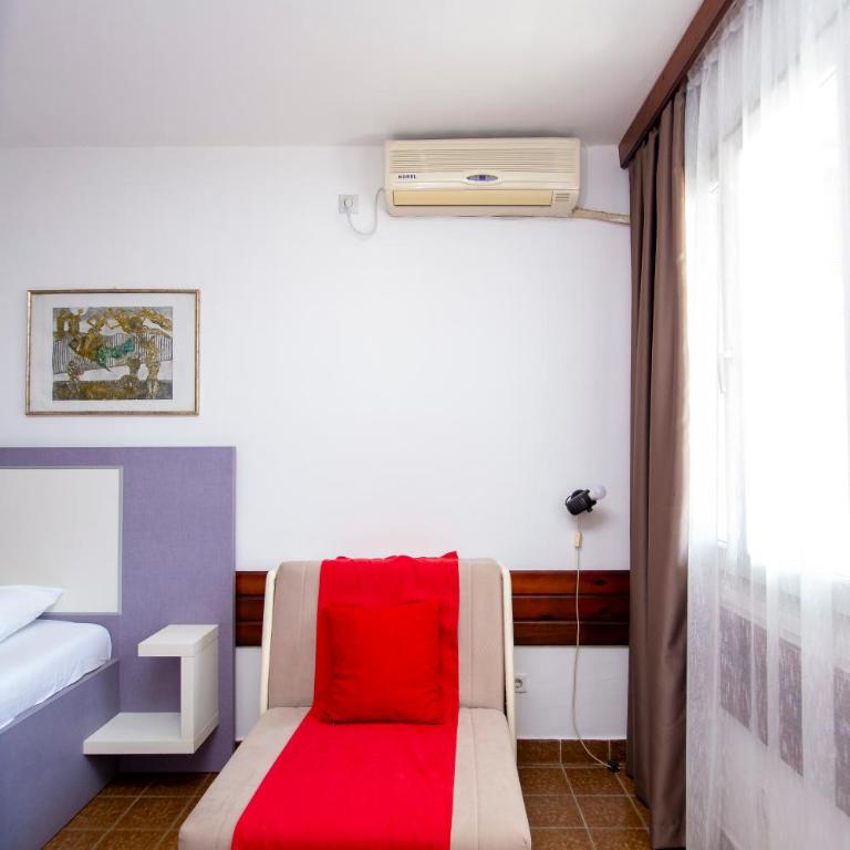 Apartments Palma - Economy Dvokrevetna Soba sa Bračnim Krevetom - 8