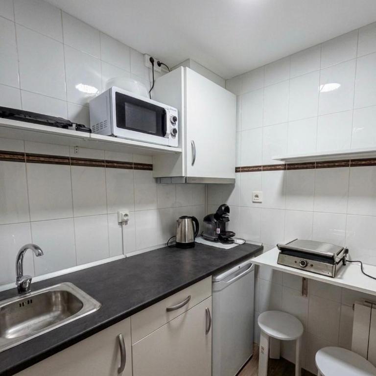 Alojamientos Fermín - Estudio con 1 cama grande - 16