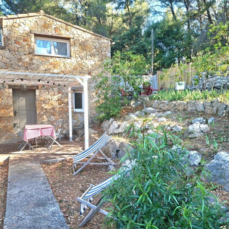 Gîte De Charme Sous Les Pins - Two-Bedroom House - 2