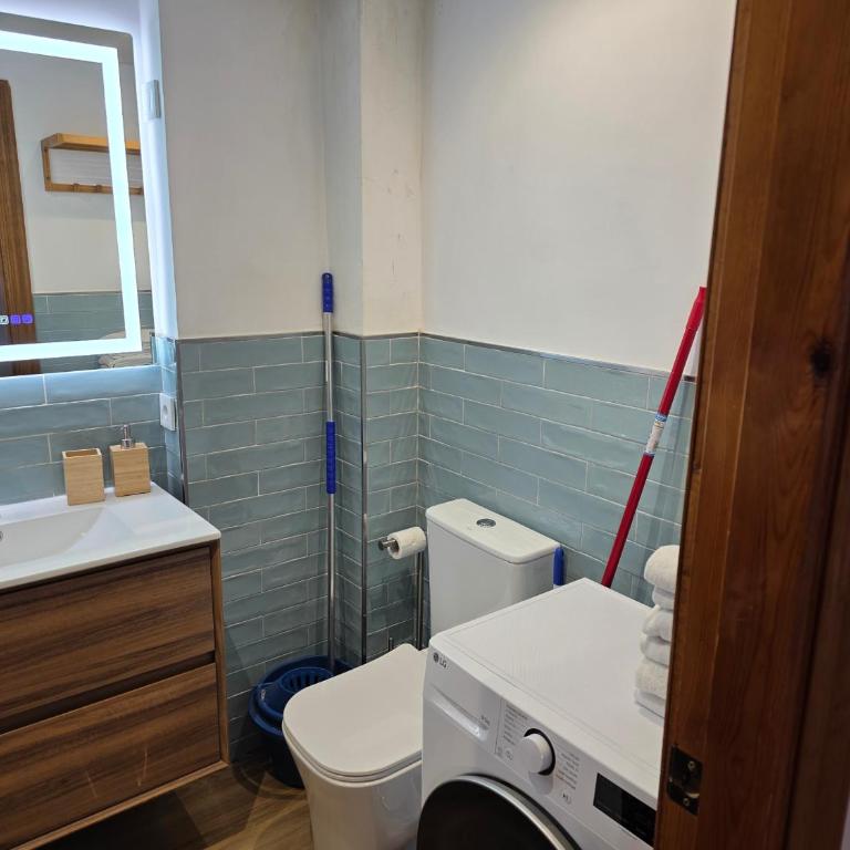 Enebro Pie de Pista Plaza Andalucía - Appartamento con 1 Camera da Letto, Balcone e Vista Montagna - 6