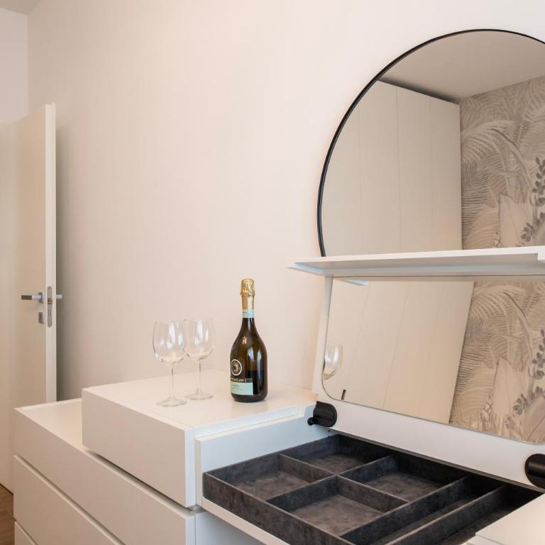 Boutique Suites - Two-Bedroom Apartment - 15