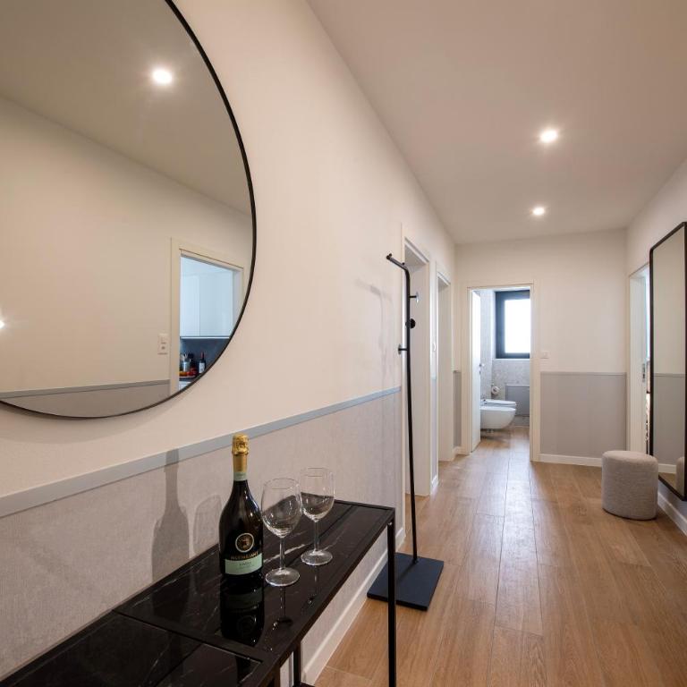 Boutique Suites - Two-Bedroom Apartment - 19