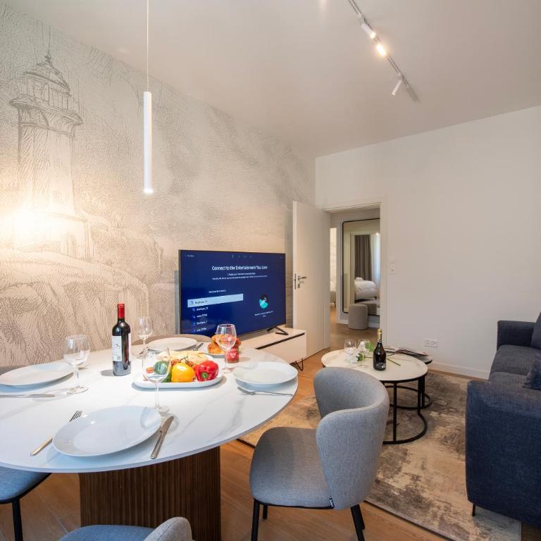 Boutique Suites - Two-Bedroom Apartment - 25