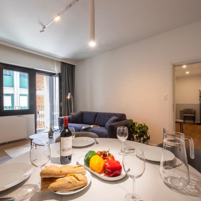 Boutique Suites - Two-Bedroom Deluxe Apartment - 22