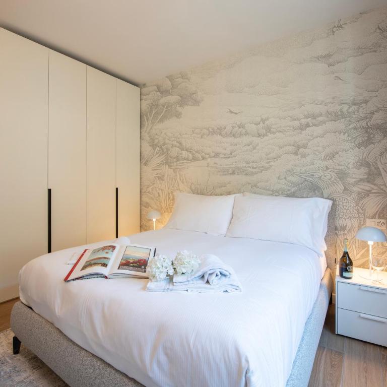 Boutique Suites - Two-Bedroom Deluxe Apartment - 20