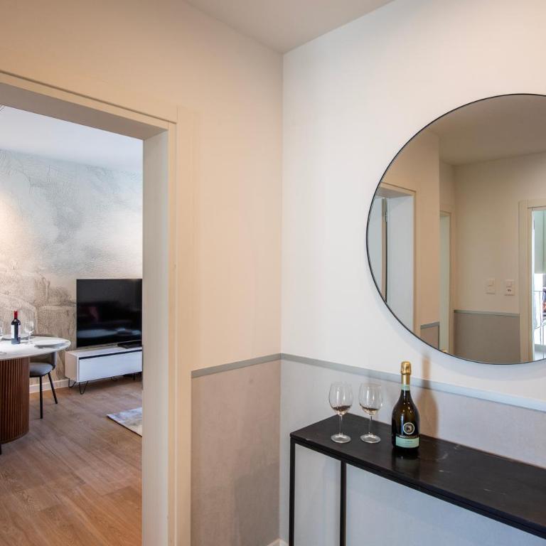 Boutique Suites - Two-Bedroom Deluxe Apartment - 21