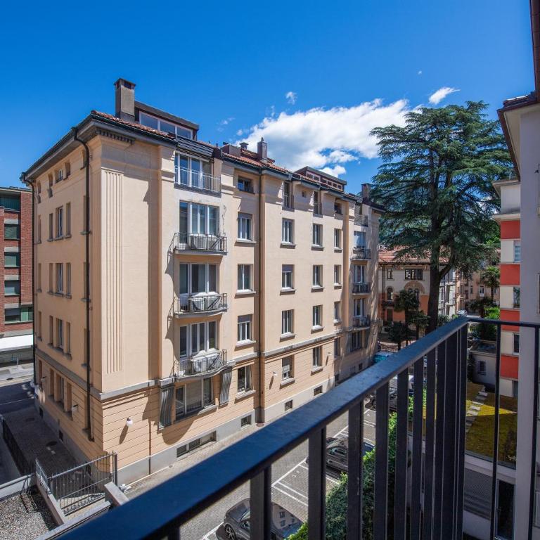 Boutique Suites - Two-Bedroom Deluxe Apartment - 24