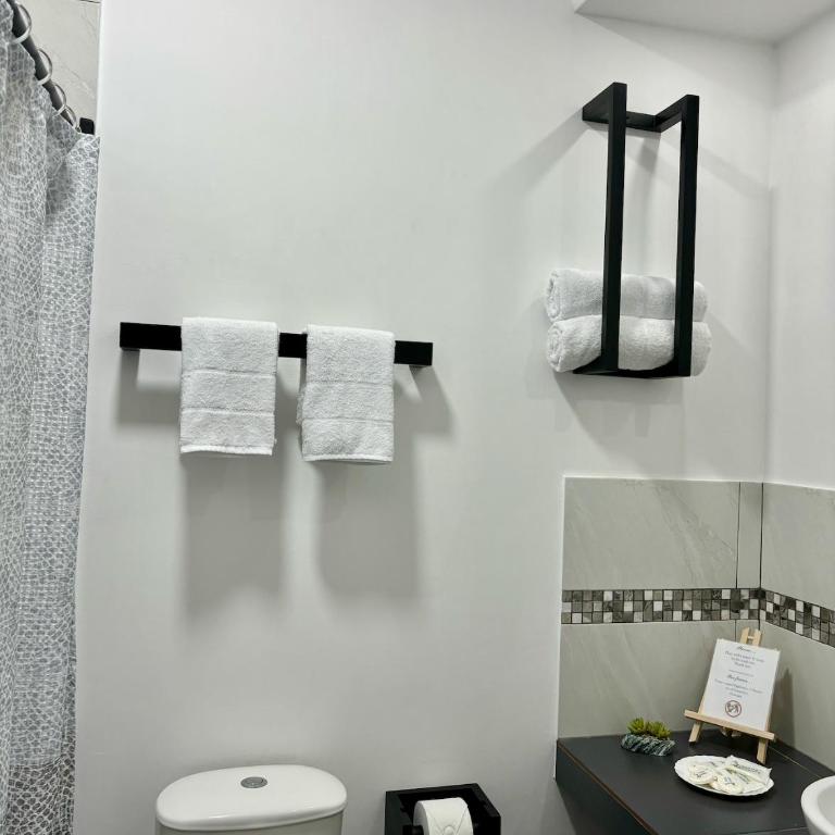 Stay With Islanders! - One-Bedroom Apartment with Balcony - 11