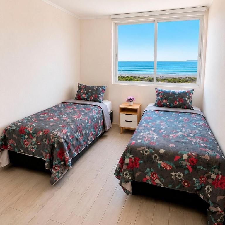 Smart Host Rentals - Style and Comfort by the Sea - Two-Bedroom Apartment with Terrace and Sea View - 17