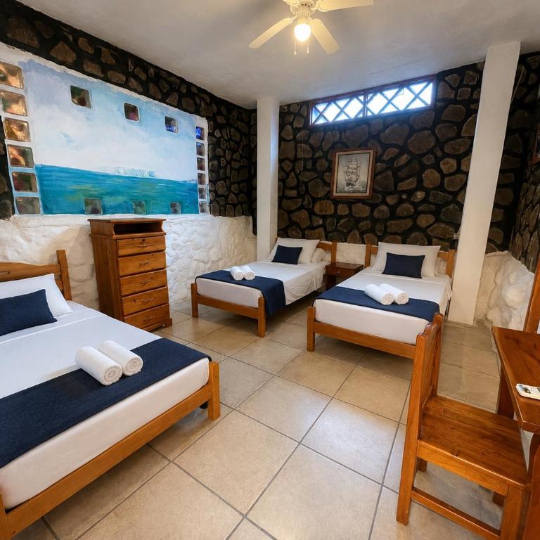 Penguin Hostel - Family Room - 9