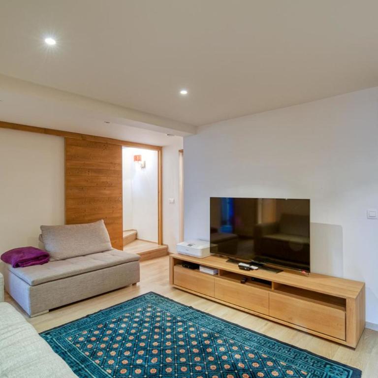 Luxury Chalet Sleeps 10 Mont Blanc View Hammam - Chalet - 31