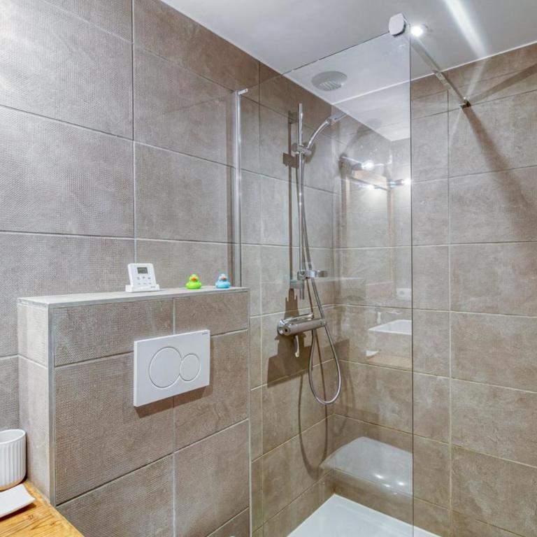 Luxury Chalet Sleeps 10 Mont Blanc View Hammam - Chalet - 37