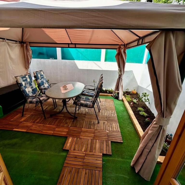 Vintage Penthouse Apartment Sarajevo - Apartman sa 2 Spavaće Sobe - 12