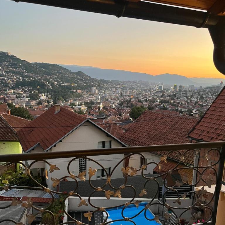 Vintage Penthouse Apartment Sarajevo - Apartman sa 2 Spavaće Sobe - 30