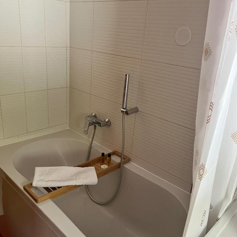 Vintage Penthouse Apartment Sarajevo - Apartman sa 2 Spavaće Sobe - 43