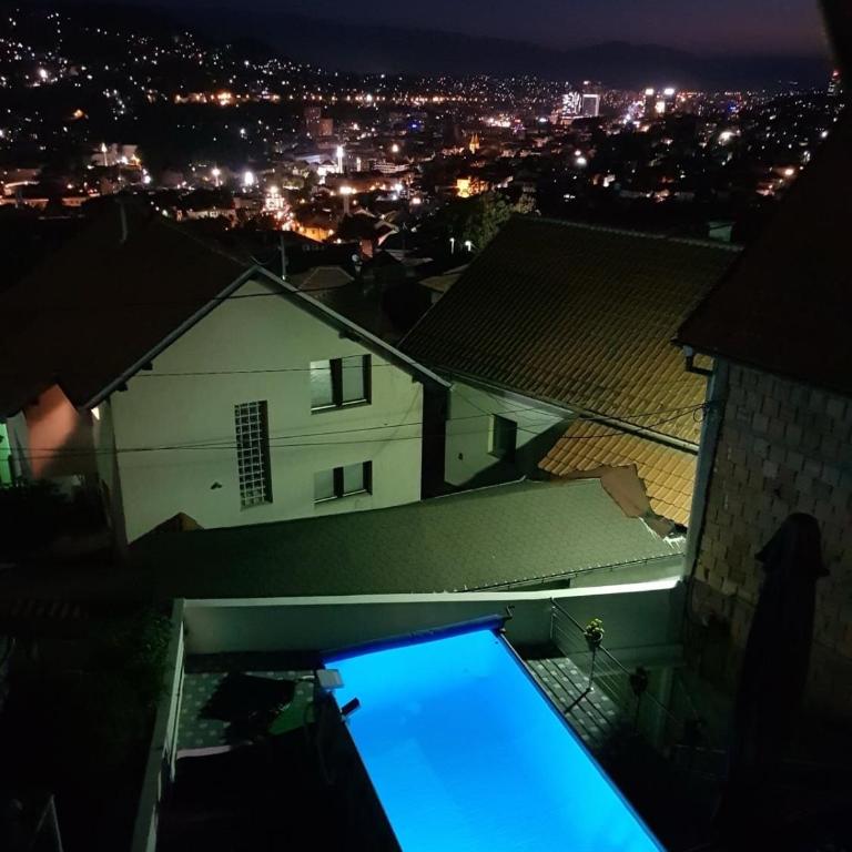 Vintage Penthouse Apartment Sarajevo - Apartman sa 2 Spavaće Sobe - 72