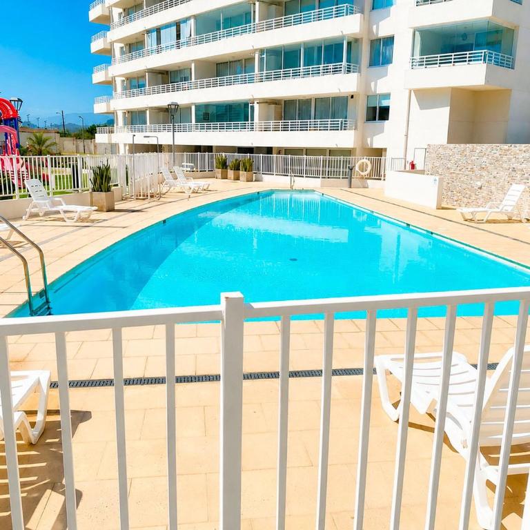 Smart Host Rentals - Style and Comfort by the Sea - Two-Bedroom Apartment with Terrace and Sea View - 20