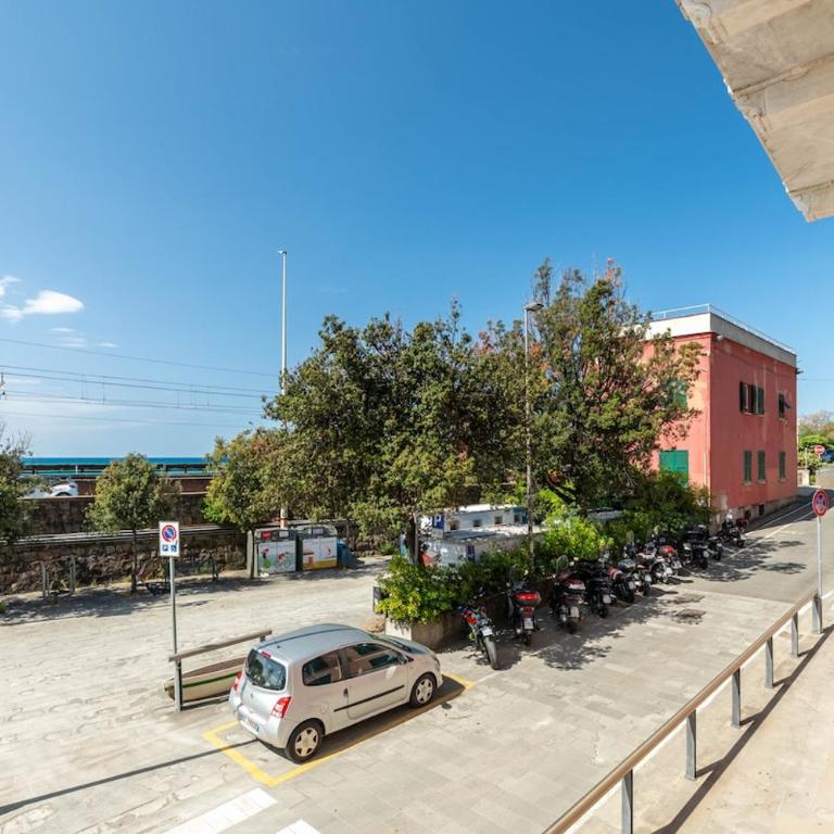 Bright Sea View Home, Steps from the Beach - Appartamento con 2 Camere da Letto - 9