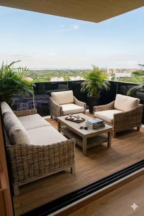 Lujoso Apto Moderno con AC, Balcón, Piscina, Cine y Gym - Apartamento de 1 dormitorio - 4