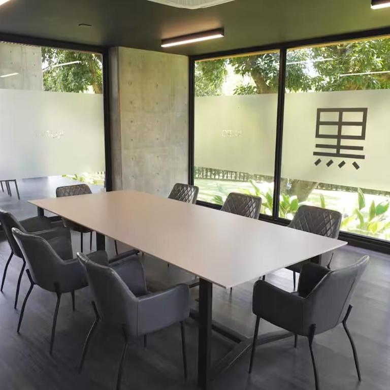 Lujoso Apto Moderno con AC, Balcón, Piscina, Cine y Gym - Apartamento de 1 dormitorio - 8