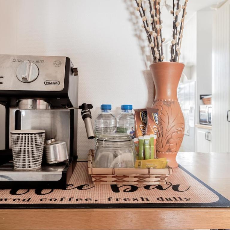 Apt 60m2 with balcony for 4, Eifel Tower view from room - Appartement 2 Chambres avec Balcon - 18
