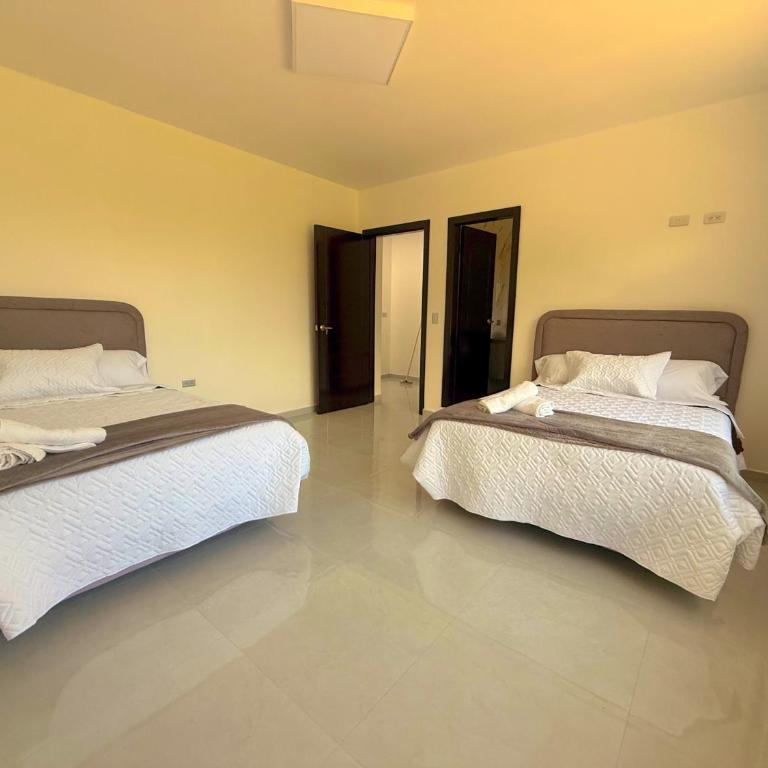 Thomas House - One-Bedroom Apartment - 2