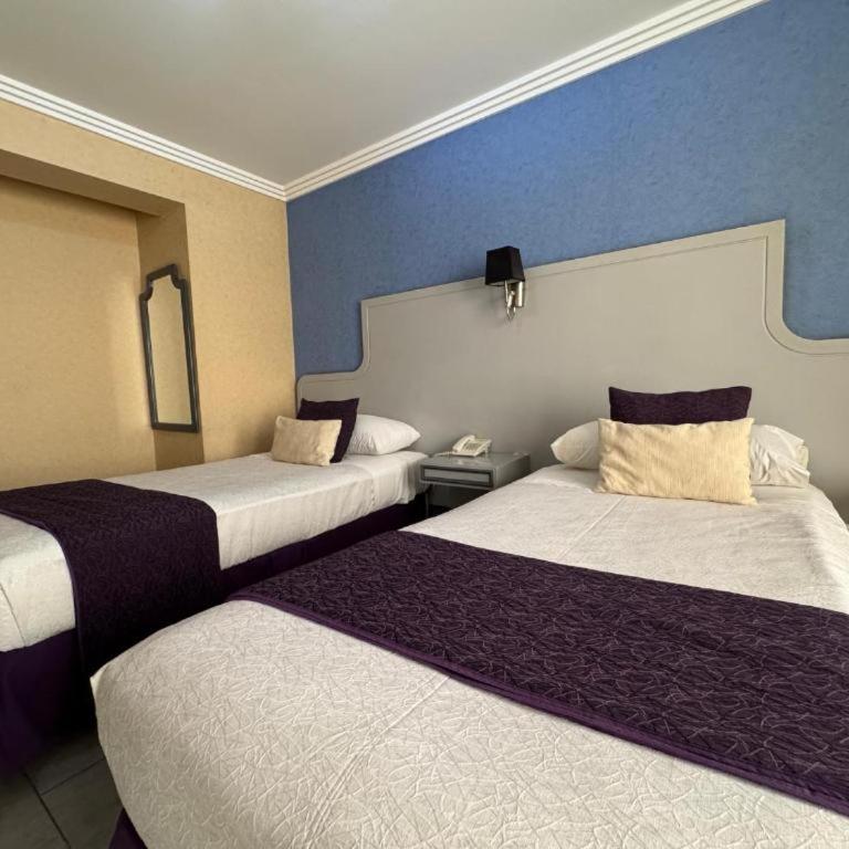 Infinity Park Hotel - Twin Room - 3