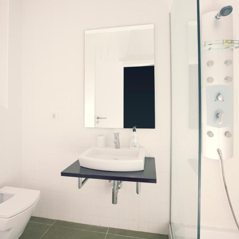 Modern Apartment - Alicante - Apartment with Balcony - 11