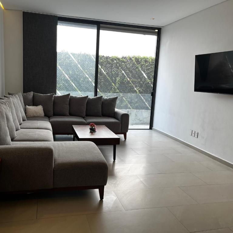 Departamento en Ladrón de Guevara cerca de todo Zona Centro - Two-Bedroom Apartment - 6