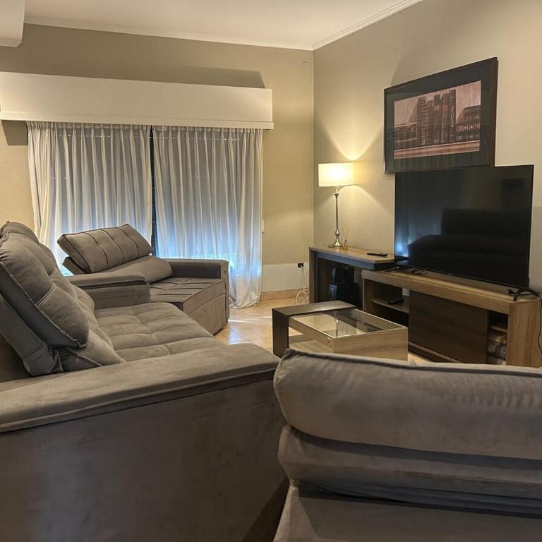 Residencia de lujo con piscina, parrilla, Pool y metegol - Casa de 5 dormitorios - 15