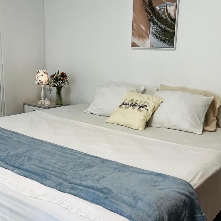 Corazon - Four-Bedroom House - 8