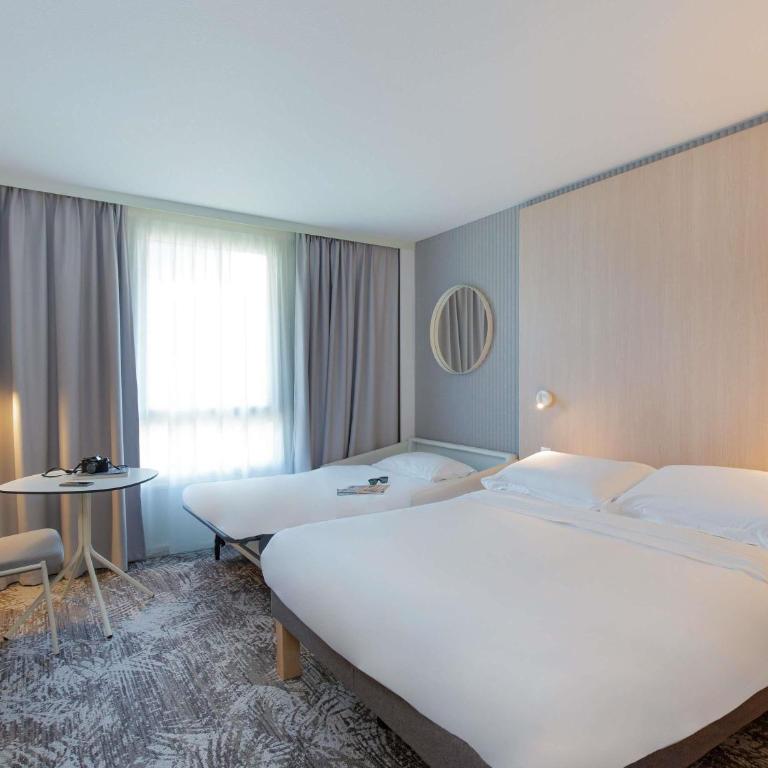 Novotel Aix-en-Provence Pont de L'Arc - Chambre Classique avec 1 Lit Double et 1 Canapé-Lit - 10