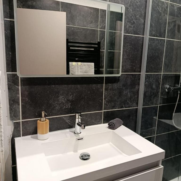 Qualys Vignoble parking, square view, close to city - Apartamento de 3 dormitorios - 5