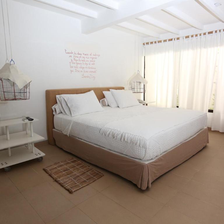 Hotel Boutique Casa Rosalía - Habitación Deluxe con cama extragrande - 7