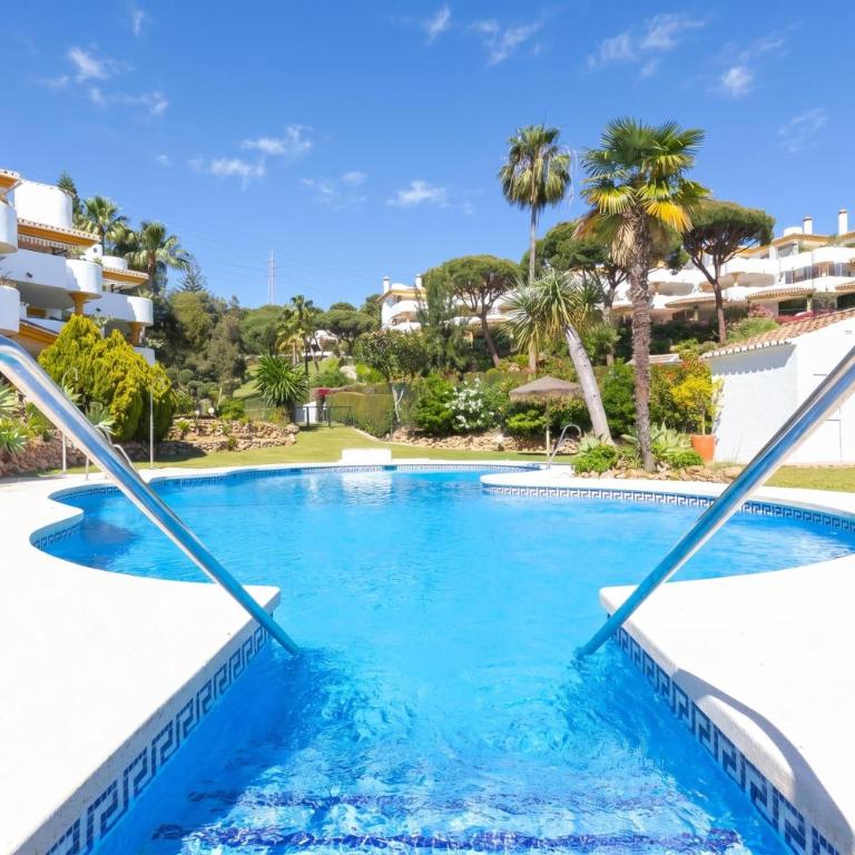 Calahonda Golf - Happy Rentals - Penthouse - 3