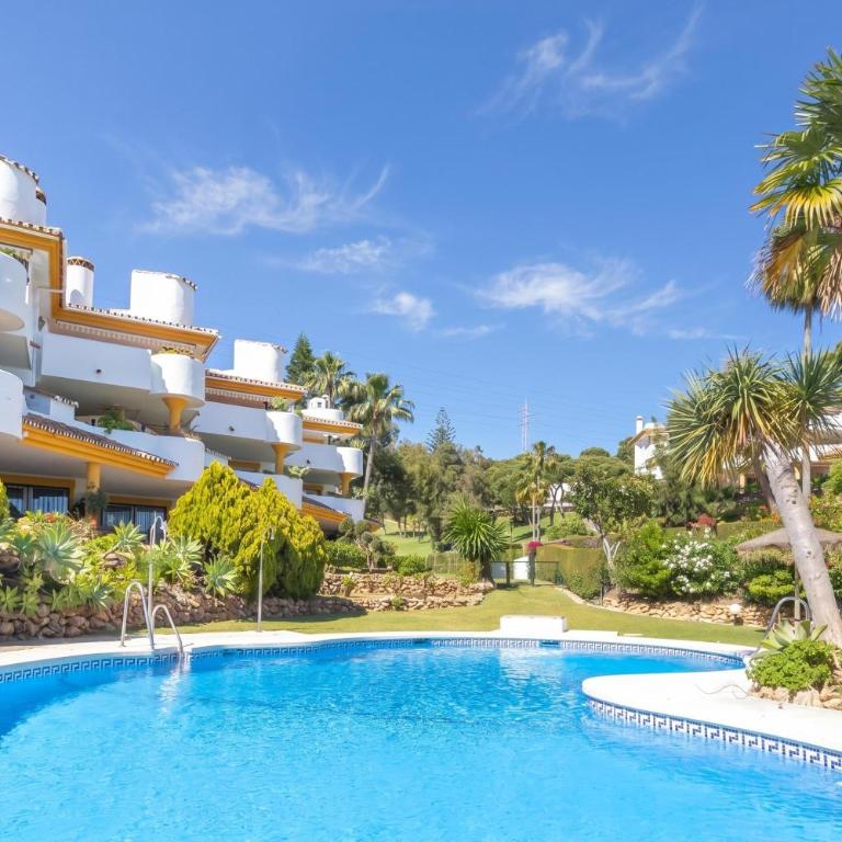 Calahonda Golf - Happy Rentals - Penthouse - 4
